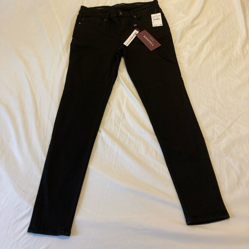 New Vigoss Marley Super Skinny jeans in size 32 and 29 inseam.